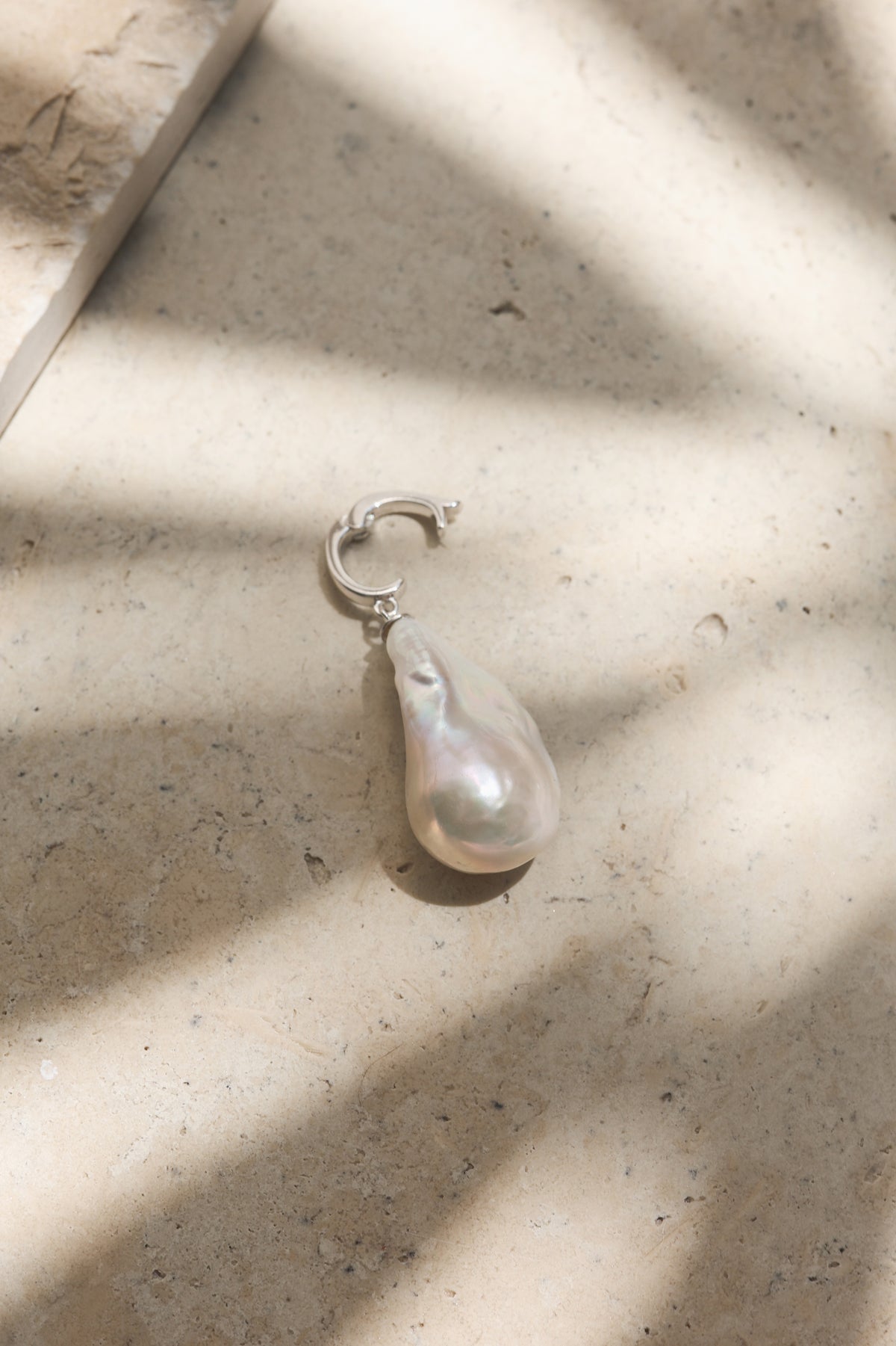 Baroque Pearl Pendant
